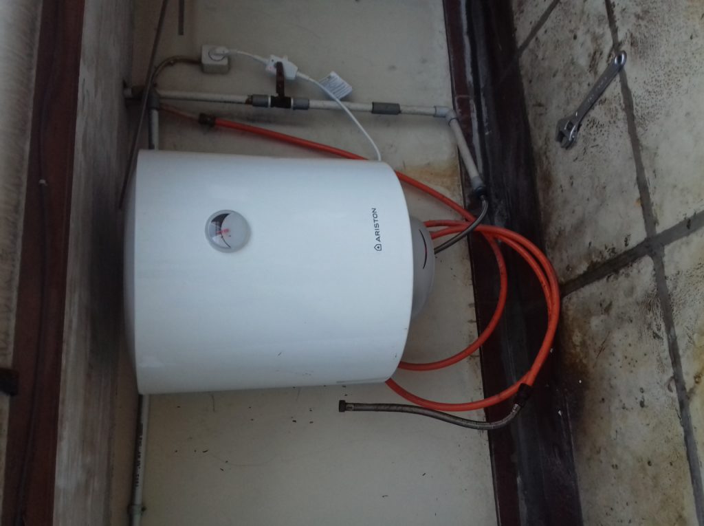 jasa service water heater ariston